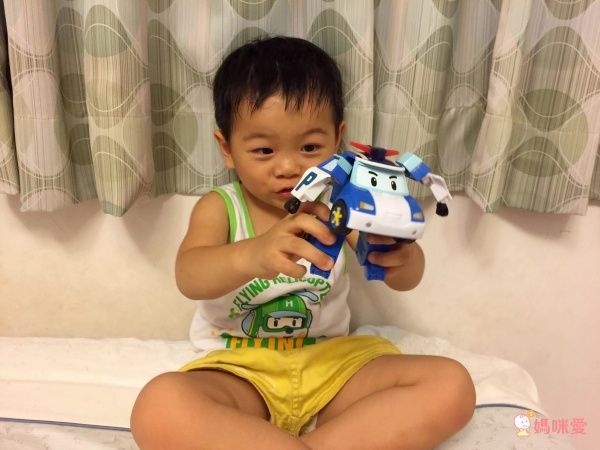 POLI 波力救援小英雄 - LED變形羅伊-附滅火器×1+吊車×1+昇降梯×1