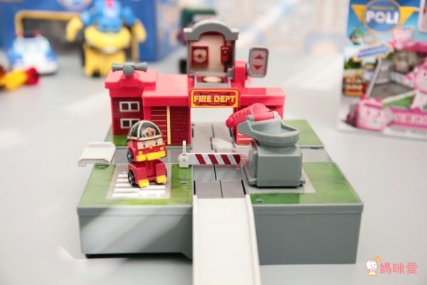 POLI 波力救援小英雄 - 波力迷你基地-附1吋迷你波力合金車1台