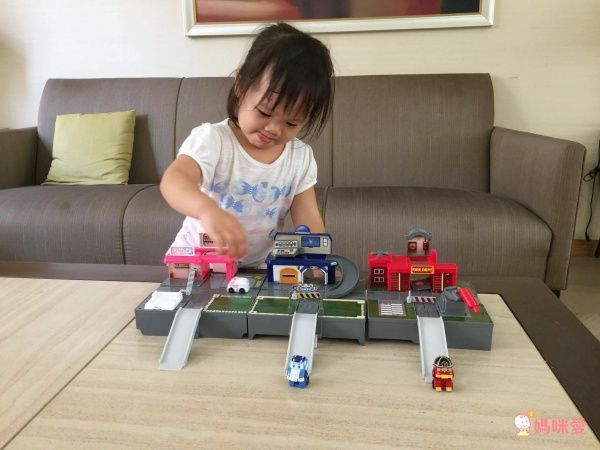 POLI 波力救援小英雄 - 波力迷你基地-附1吋迷你波力合金車1台