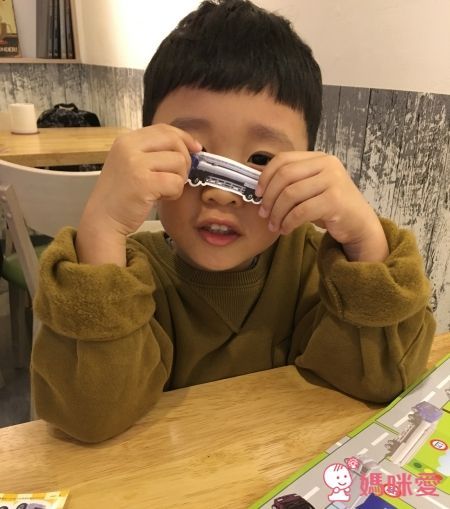 TOMICA 多美小汽車中文遊戲書