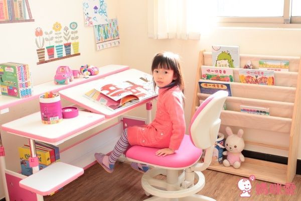 【創意小天才】成長桌椅、置物書櫃