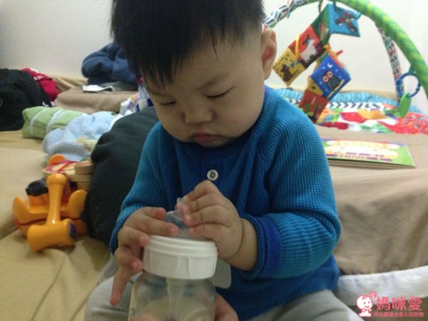 Bfree 防脹氣奶瓶 / 奶嘴