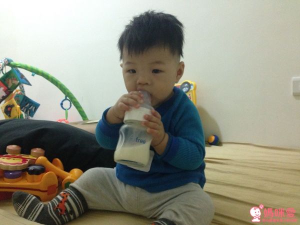 Bfree 防脹氣奶瓶 / 奶嘴