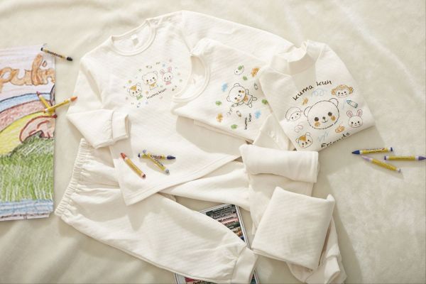 日本combi小月齡童裝 手套 帽子 肚圍