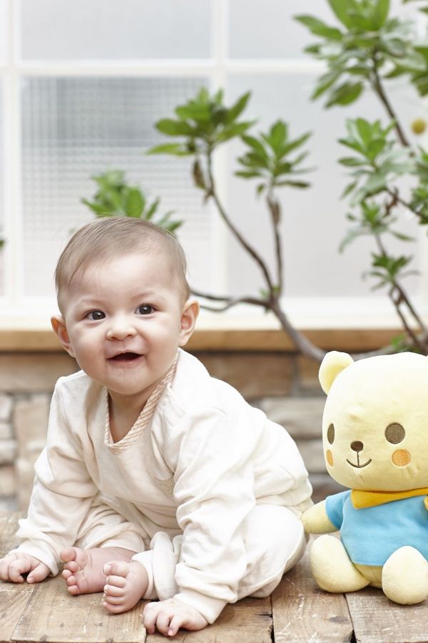 日本combi小月齡童裝 手套 帽子 肚圍