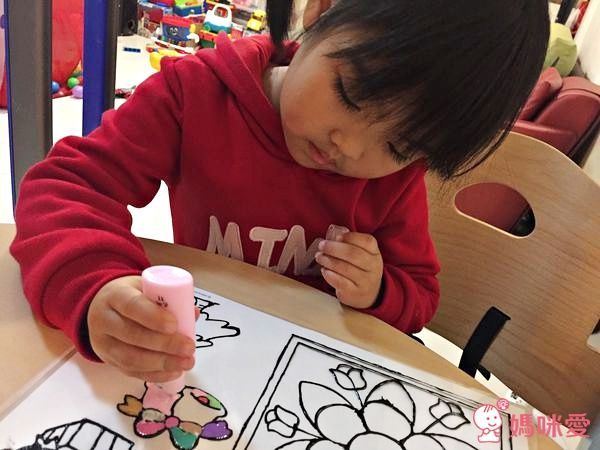 台灣製彩繪玻璃貼，DIY成品可貼在玻璃/車窗/磁磚等平滑表面