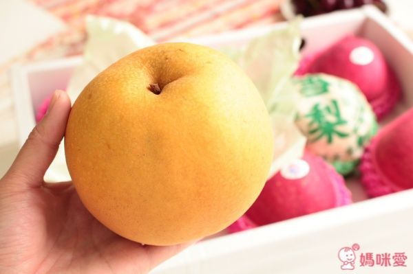 日本青森蜜蘋果(6顆裝)+台灣梨山雪梨(2顆裝)