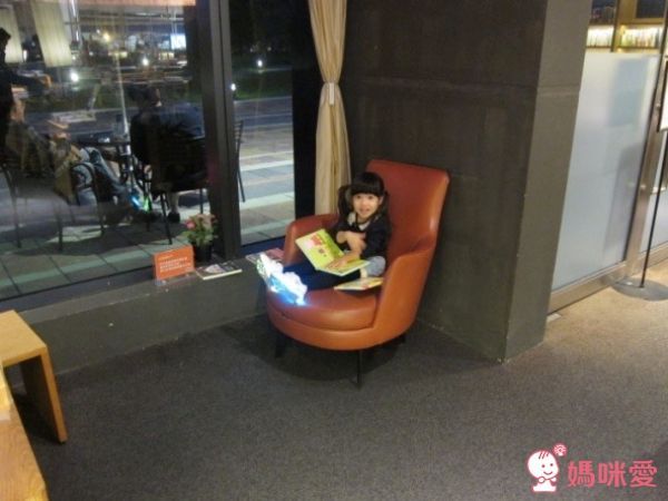 韓國 Besson JouJou LED 發光星星鞋