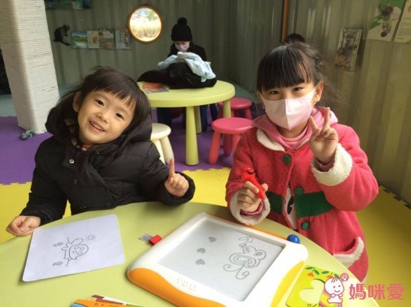 史上最好玩!第二代★美國 K's Kids 磁性畫板★