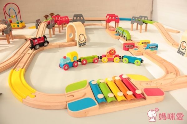 Hape 彩虹軌道及車站(共30pcs)