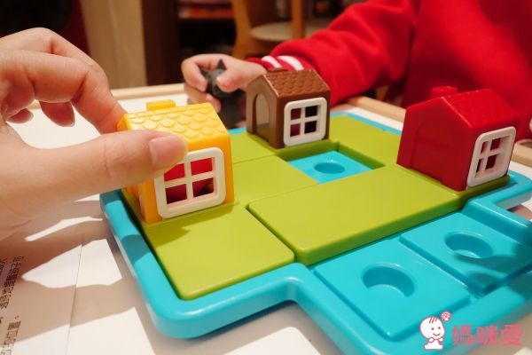 上誼★小紅帽 / 三隻小豬 / 蜜蜂跌跌樂 超人氣桌遊★