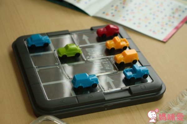 上誼★小紅帽 / 三隻小豬 / 蜜蜂跌跌樂 超人氣桌遊★