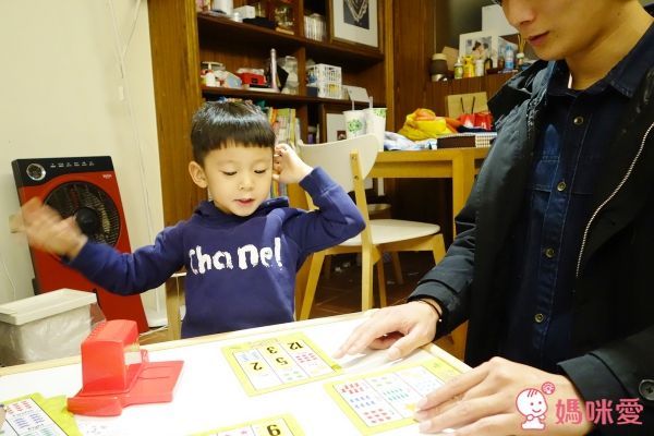 上誼★小紅帽 / 三隻小豬 / 蜜蜂跌跌樂 超人氣桌遊★