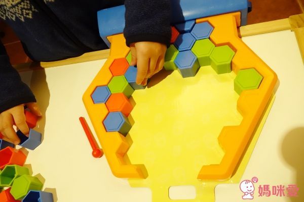 上誼★小紅帽 / 三隻小豬 / 蜜蜂跌跌樂 超人氣桌遊★