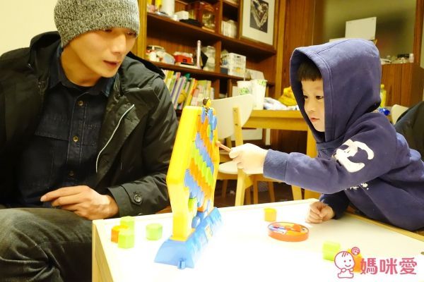 上誼★小紅帽 / 三隻小豬 / 蜜蜂跌跌樂 超人氣桌遊★