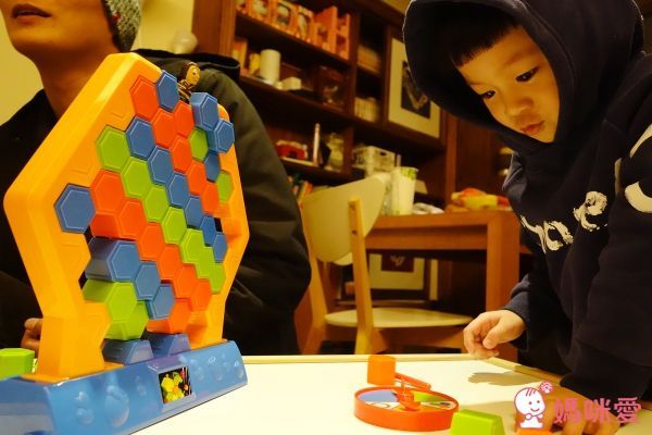 上誼★小紅帽 / 三隻小豬 / 蜜蜂跌跌樂 超人氣桌遊★