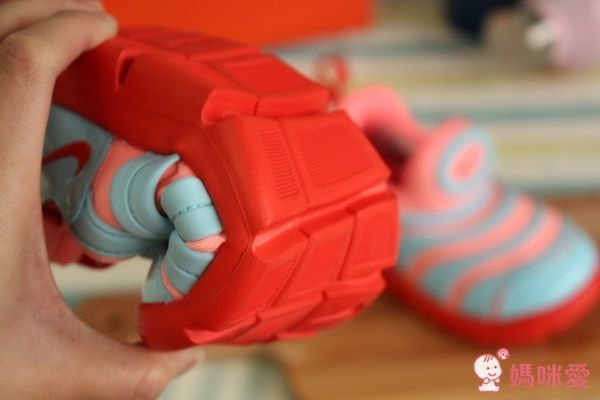 NIKE DYNAMO FREE 輕量小童運動鞋 毛毛蟲鞋