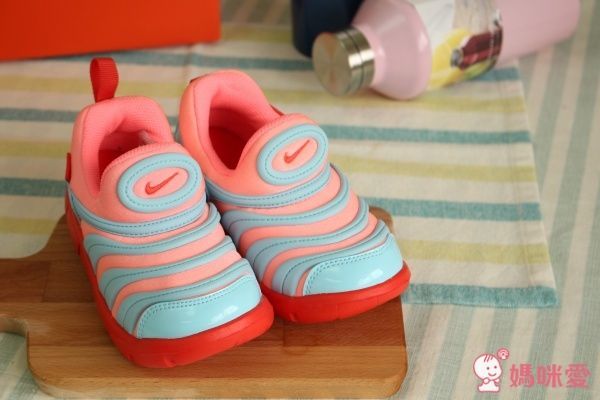 NIKE DYNAMO FREE 輕量小童運動鞋 毛毛蟲鞋