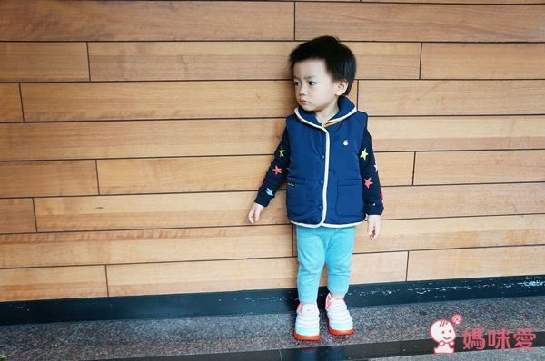 NIKE DYNAMO FREE 輕量小童運動鞋 毛毛蟲鞋