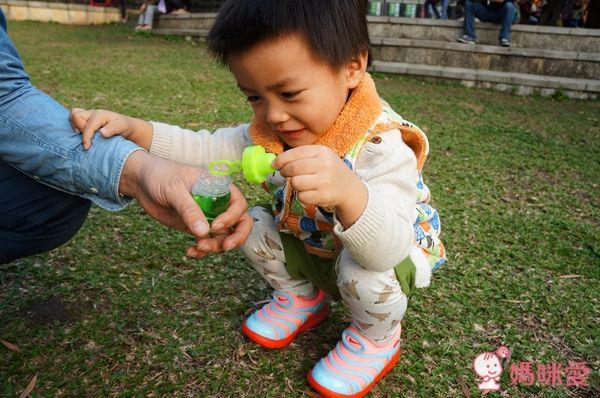 NIKE DYNAMO FREE 輕量小童運動鞋 毛毛蟲鞋 