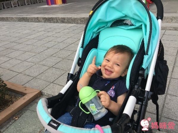  Combi Urban Walker Lite MC A型-可平躺型嬰兒手推車 