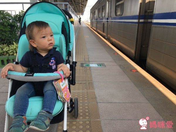  Combi Urban Walker Lite MC A型-可平躺型嬰兒手推車 