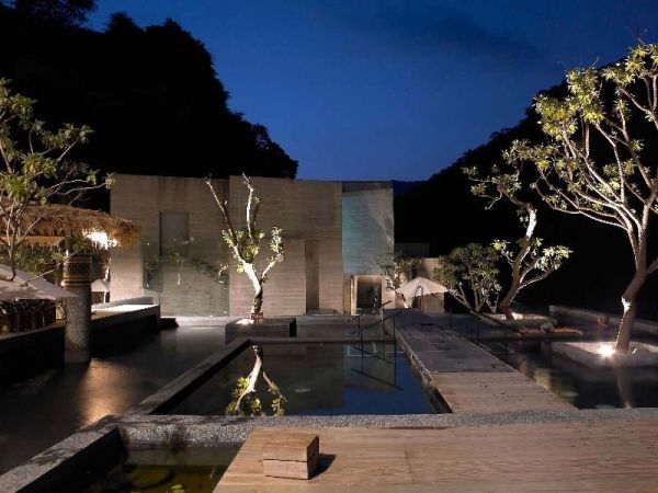 苗栗【泰安觀止溫泉會館】頂級泡湯親子之旅