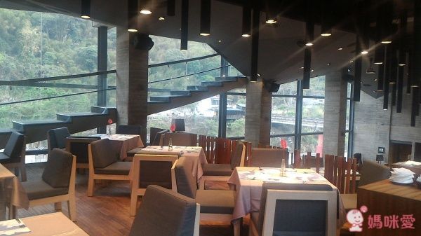 苗栗【泰安觀止溫泉會館】頂級泡湯親子之旅