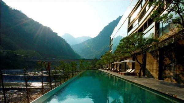 苗栗【泰安觀止溫泉會館】頂級泡湯親子之旅