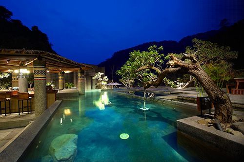 苗栗【泰安觀止溫泉會館】頂級泡湯親子之旅