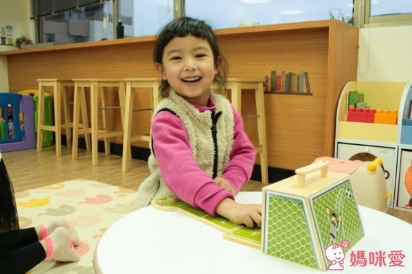 澳洲 Boxset 可攜式故事屋／玩具盒