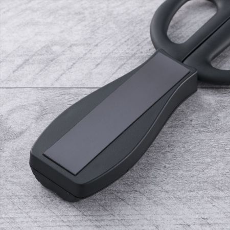 日本貝印 Nyammy貓咪造型日本製可站立磁吸式廚用剪刀(附刀刃保護套)