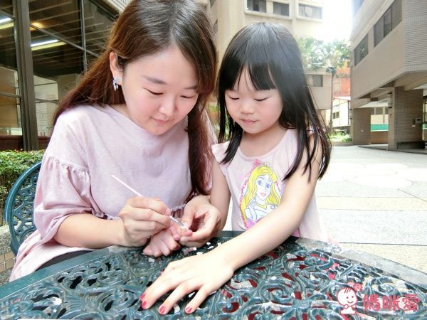 台灣製 一撕即卸指尖玩彩