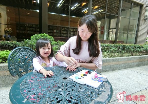 台灣製 一撕即卸指尖玩彩