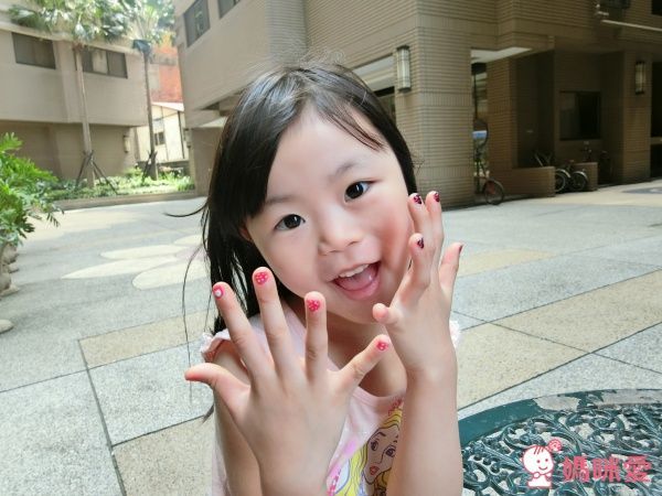 台灣製 一撕即卸指尖玩彩