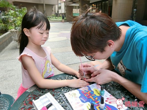 台灣製 一撕即卸指尖玩彩
