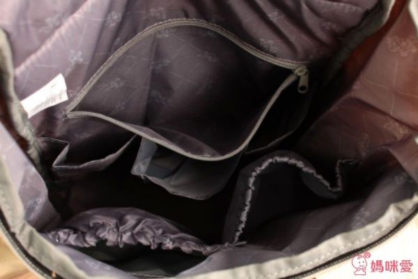 Colorland 方形開口時尚後背包