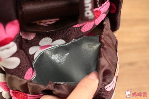 Colorland - 『一包四用款』大容量媽咪包-買一送五-咖啡圓點-五件組(車掛扣+濕物袋+隔尿墊+斜背帶+隨身物品包)