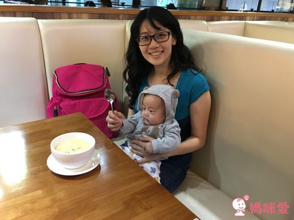 Colorland 方形開口時尚後背包