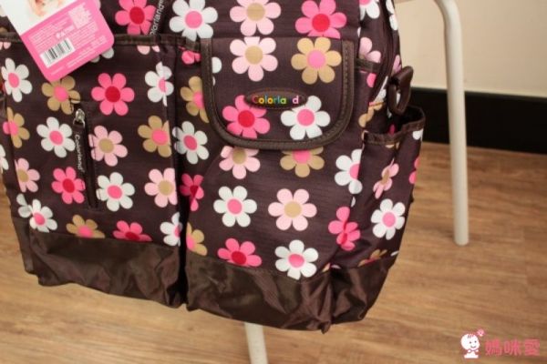 Colorland - 『一包四用款』大容量媽咪包-買一送五-咖啡圓點-五件組(車掛扣+濕物袋+隔尿墊+斜背帶+隨身物品包)