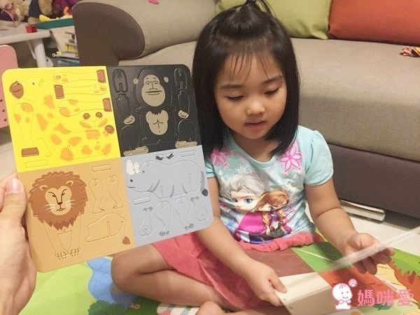 姐姐非常迫不急待的想要拼拼看