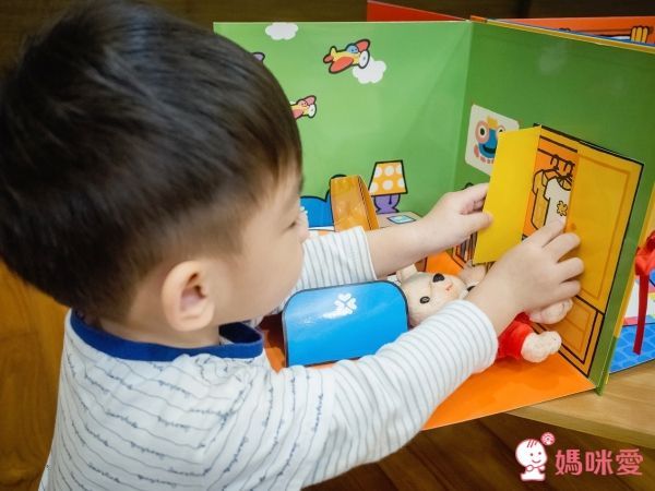 上誼精選:低幼齡寶寶操作遊戲書 0歲起親子共玩