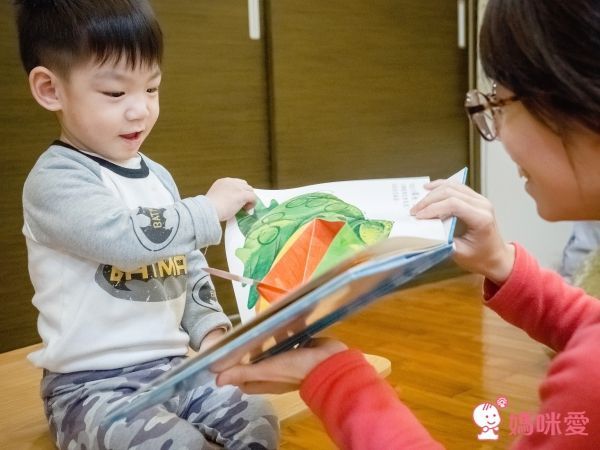 上誼精選：低幼齡寶寶操作遊戲書 0歲起親子共玩