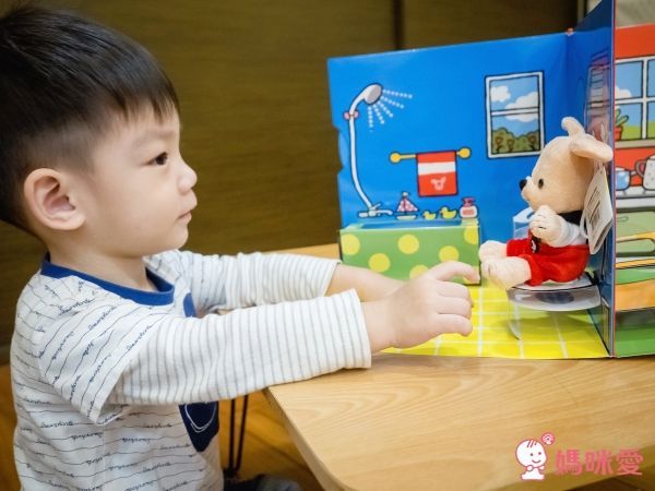 上誼精選:低幼齡寶寶操作遊戲書 0歲起親子共玩