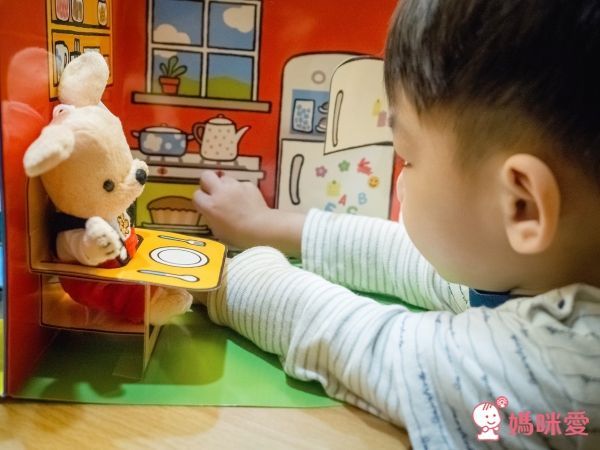 上誼精選:低幼齡寶寶操作遊戲書 0歲起親子共玩