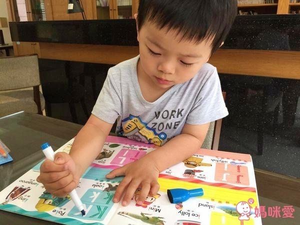 ❤ 運筆擦擦書 - 英文好好學 ❤