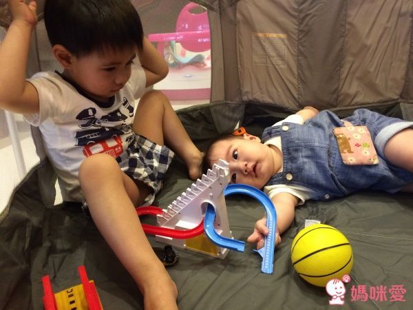 美國 GRACO - 戶外攜帶型遊戲床