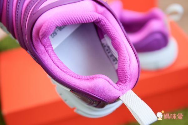 原廠公司貨！Nike DYNAMO FREE 輕量運動鞋 (毛毛蟲鞋)