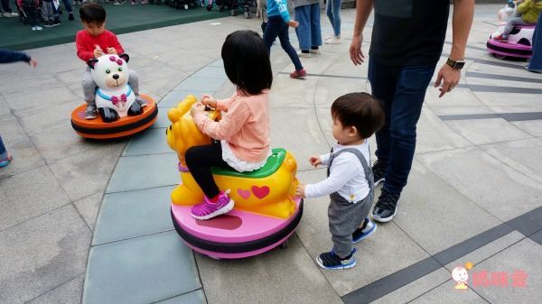 原廠公司貨！Nike DYNAMO FREE 輕量運動鞋 (毛毛蟲鞋)