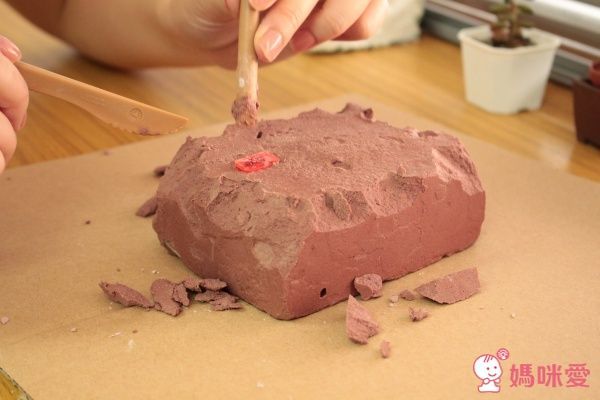 來自香港團隊的 4M DIY 玩具, 結合了科學、美勞、考古主題、黏土與拼圖遊戲